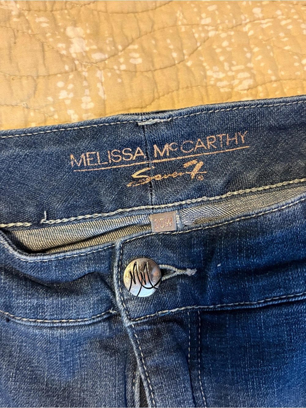 Melissa McCarthy Seven7 Indigo Cropped Jeans with Patterned Coin Pocket - Picture 3 of 3